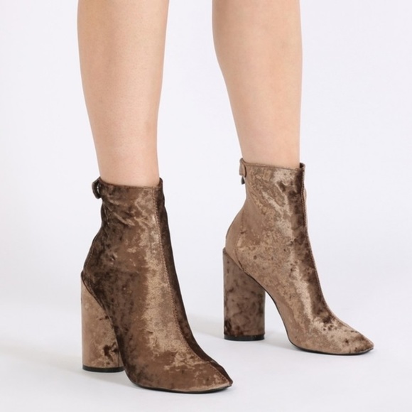 Public Desire Lia Velvet Bootie - Champagne (Sz 9) - Picture 1 of 7